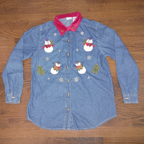Bobbie Brooks Tops - Womens Bobbie Brooks Christmas Tree Snowman Snowflake Embroidered Denim Shirt